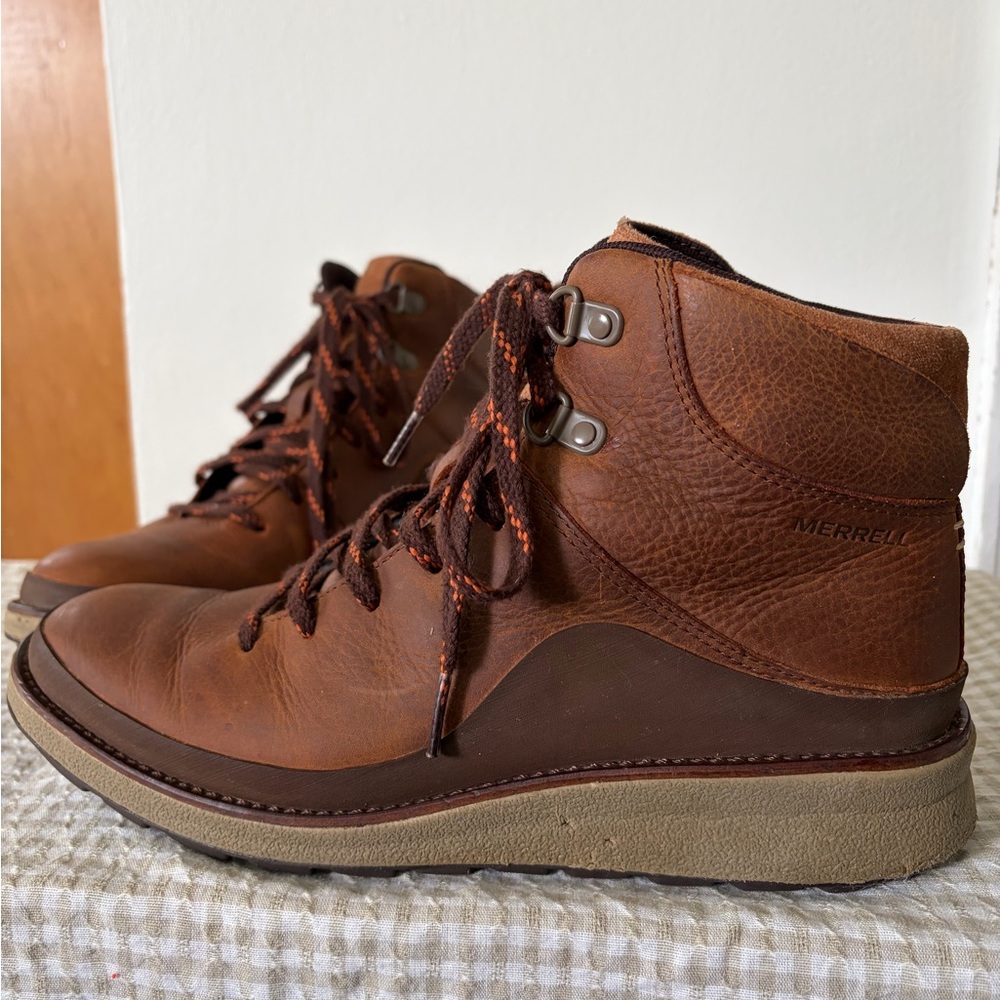 Merrell women’s Brown Leather Lace-Up Boots